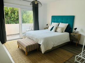 Casa de 3 plantas, con jardín y vistas al golf